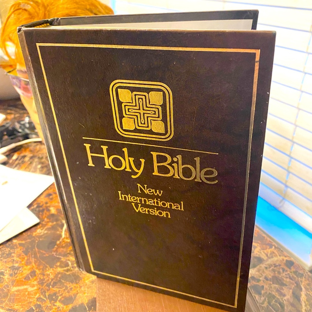 Holy Bible, New International Version: Standard Reference Bible